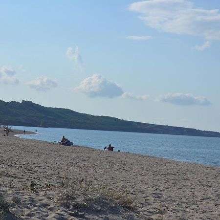 Miramare Struttura Sulla Spiaggia Platamona Eksteriør bilde