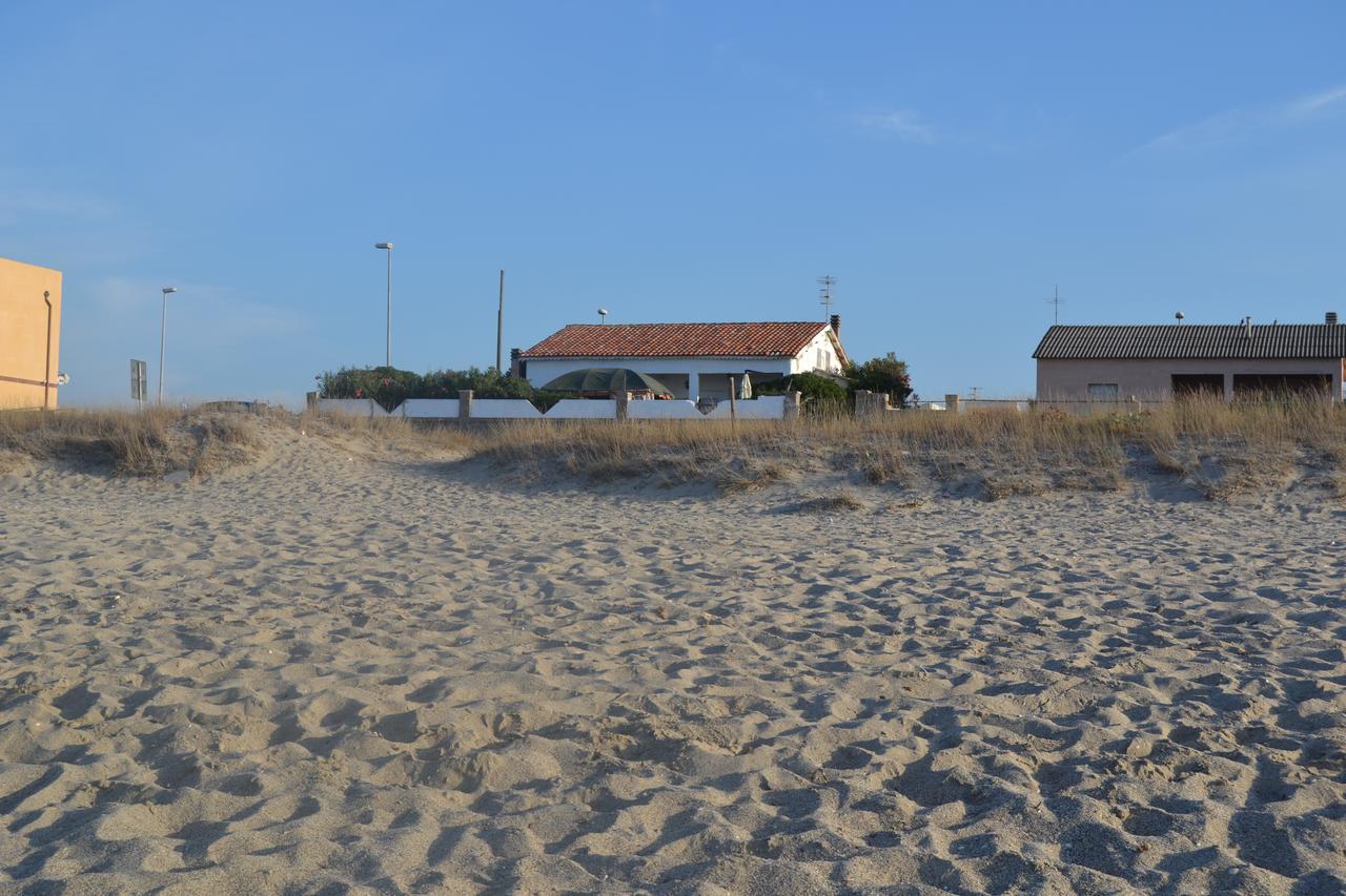 Miramare Struttura Sulla Spiaggia Platamona Eksteriør bilde