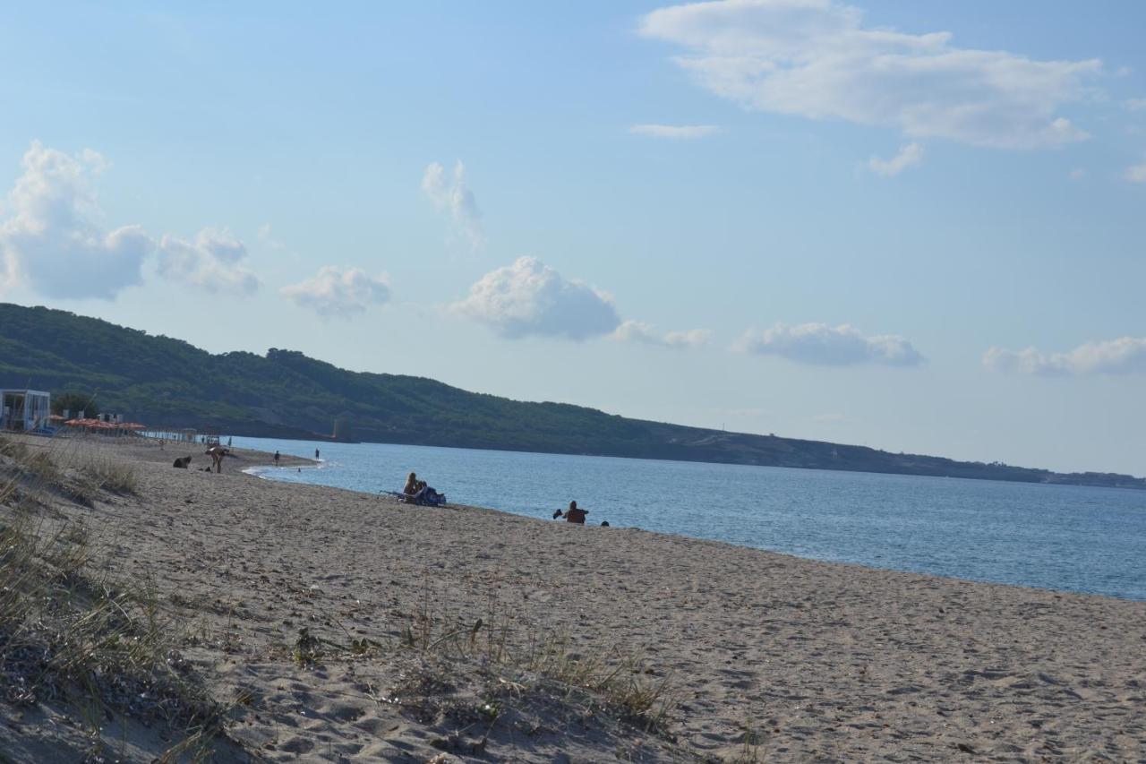 Miramare Struttura Sulla Spiaggia Platamona Eksteriør bilde